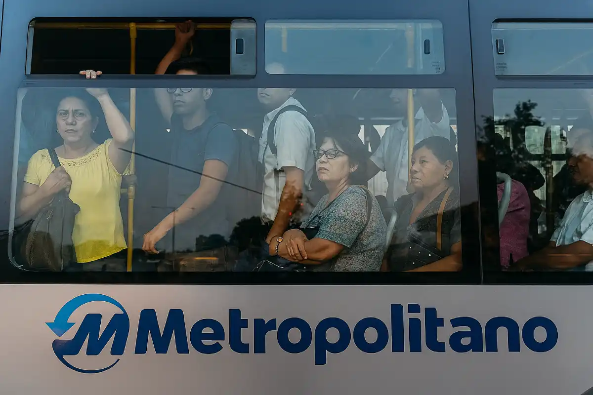 A photo of Lima's Metropolitano bus rapid transit system.